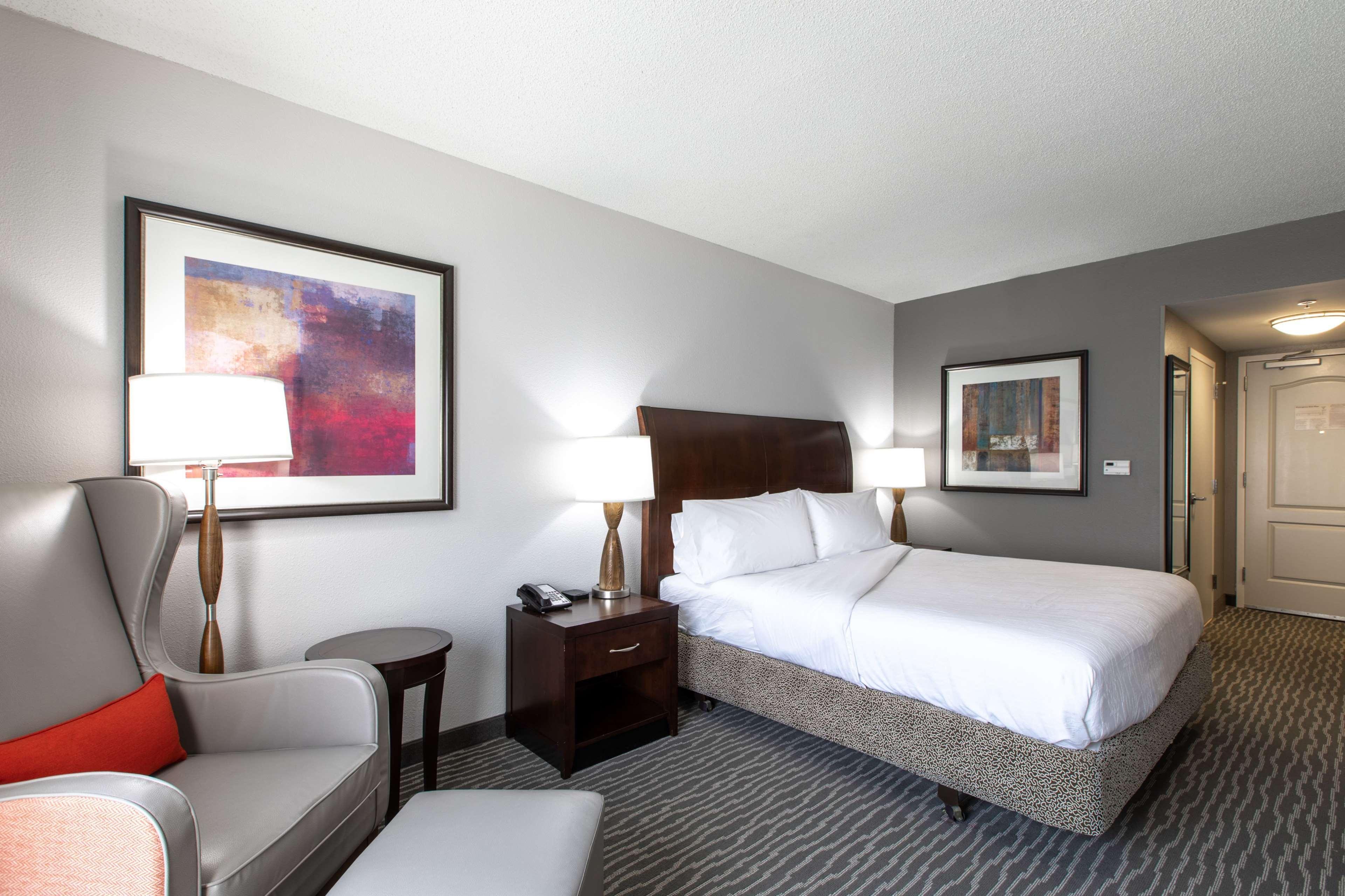 Hilton Garden Inn Линчберг Экстерьер фото
