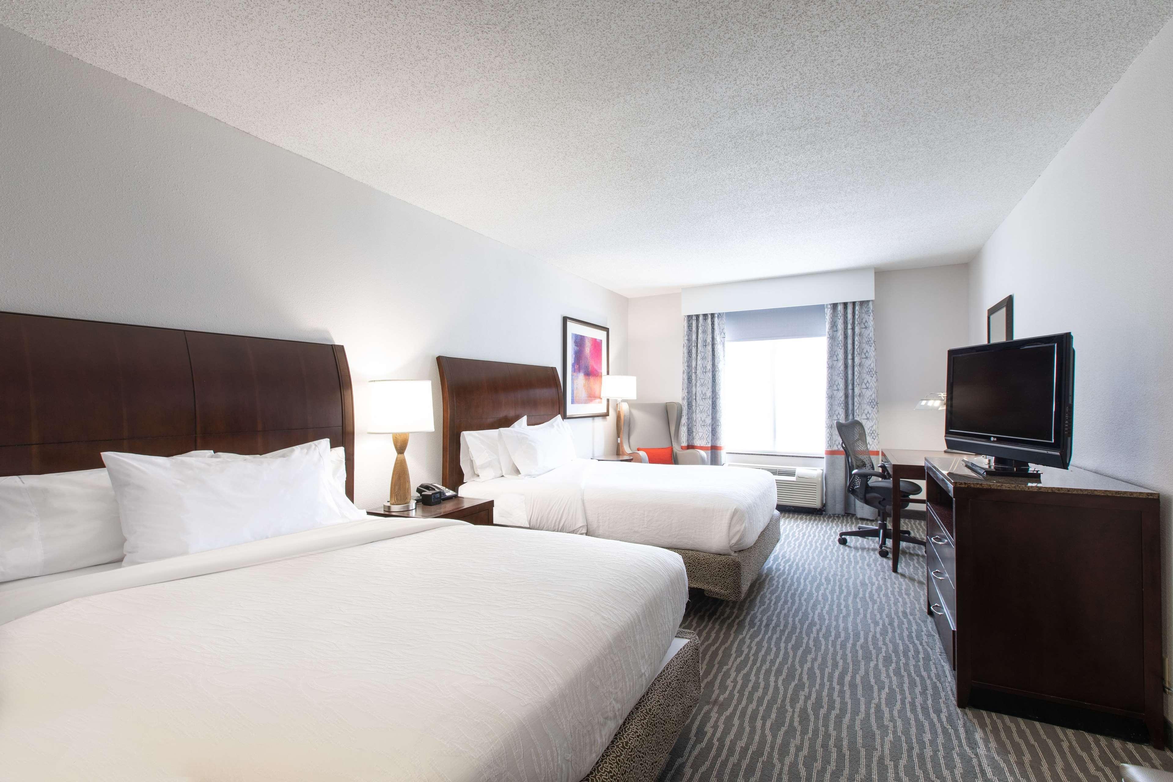 Hilton Garden Inn Линчберг Экстерьер фото