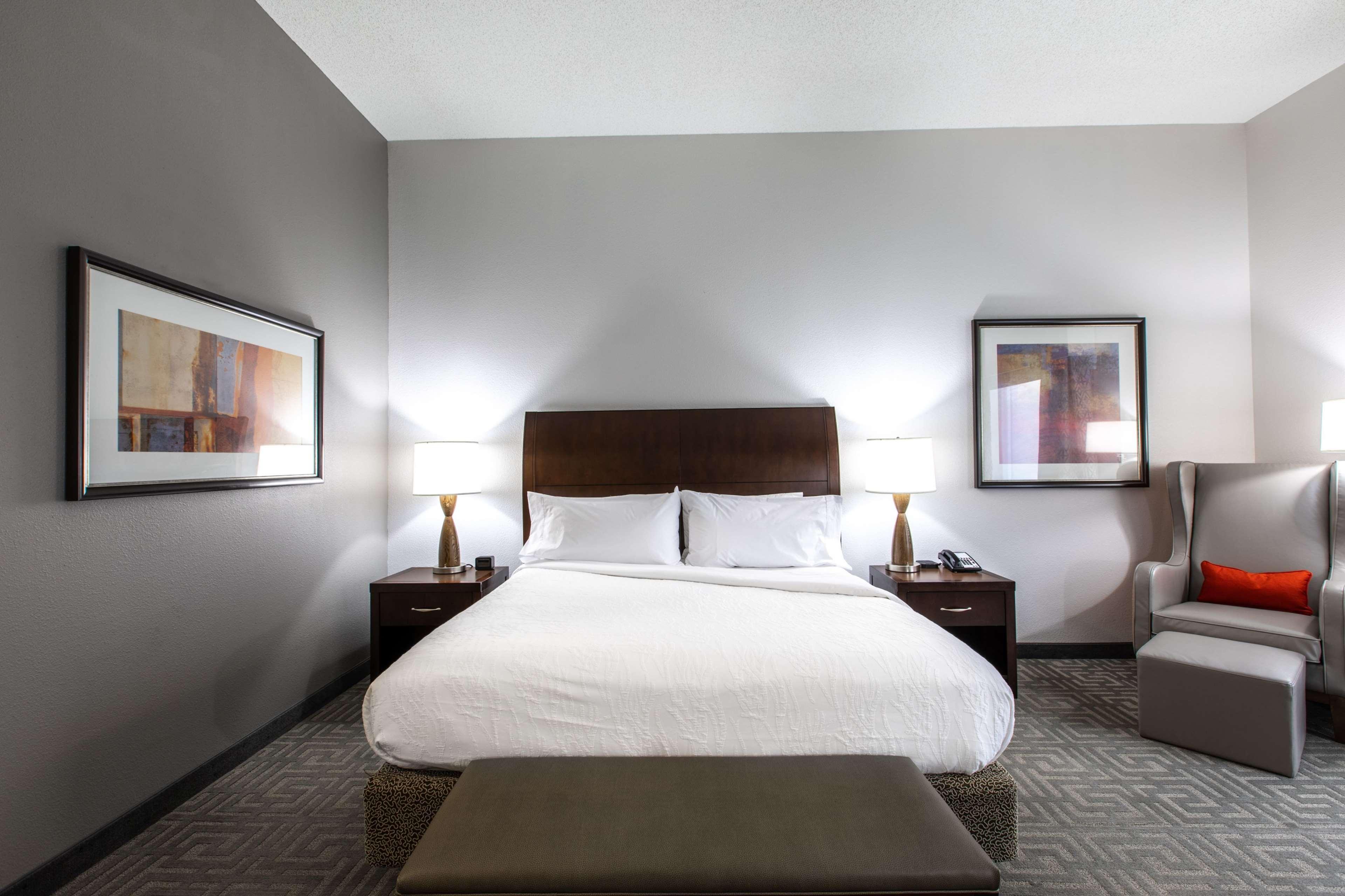 Hilton Garden Inn Линчберг Экстерьер фото