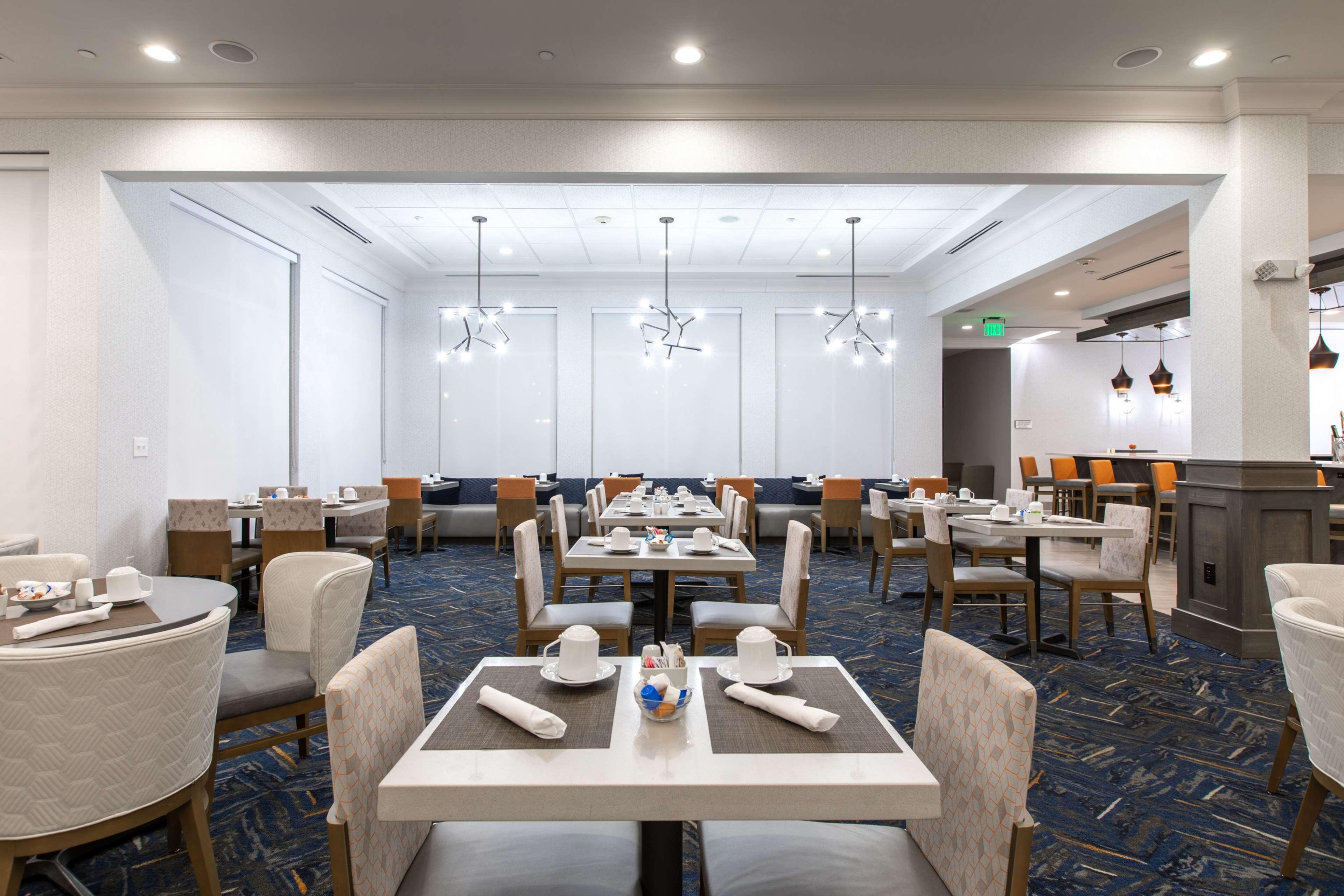 Hilton Garden Inn Линчберг Экстерьер фото