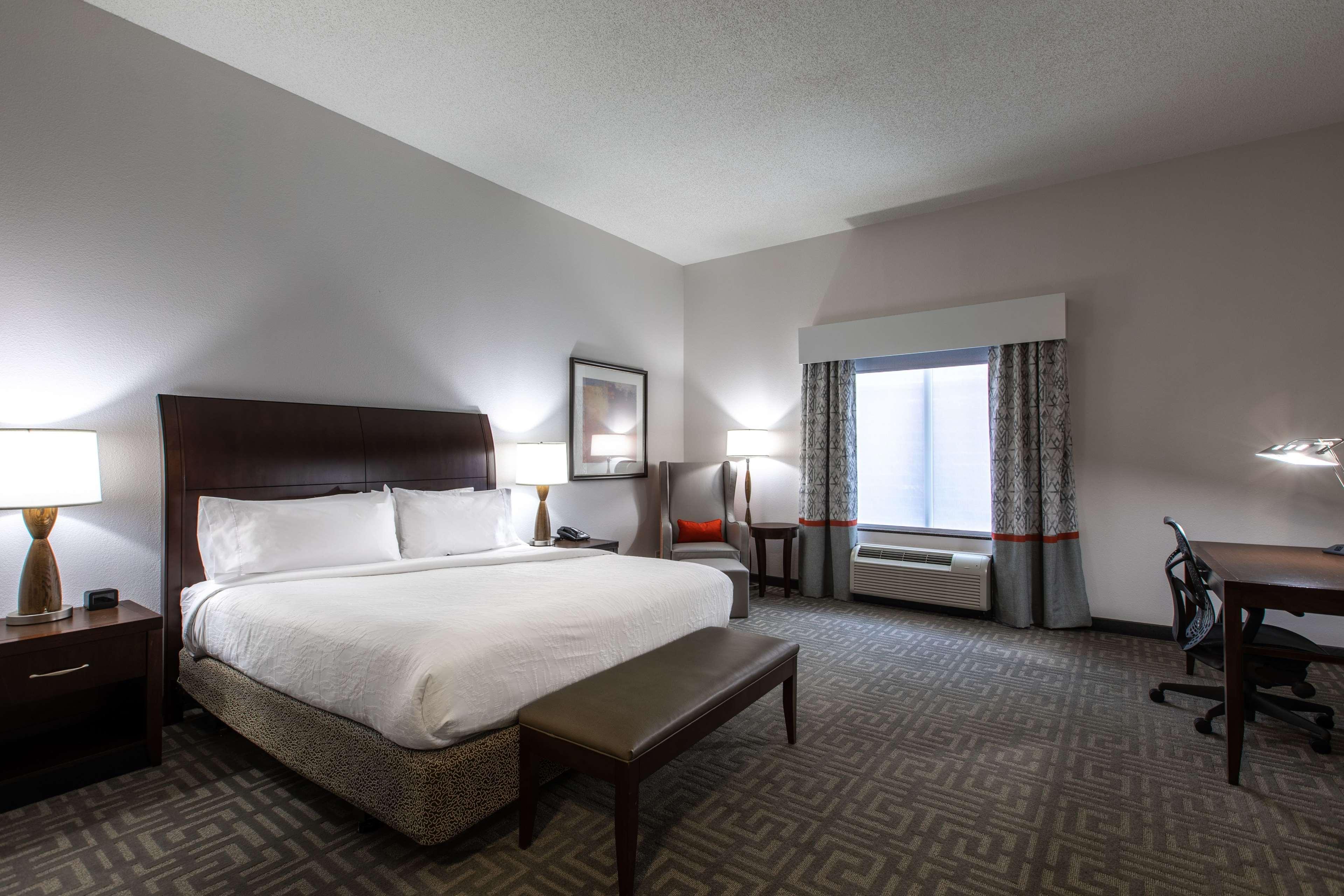 Hilton Garden Inn Линчберг Экстерьер фото