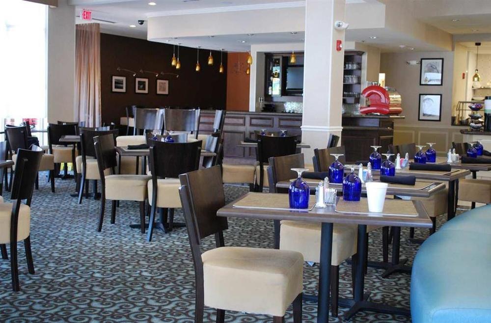 Hilton Garden Inn Линчберг Ресторан фото