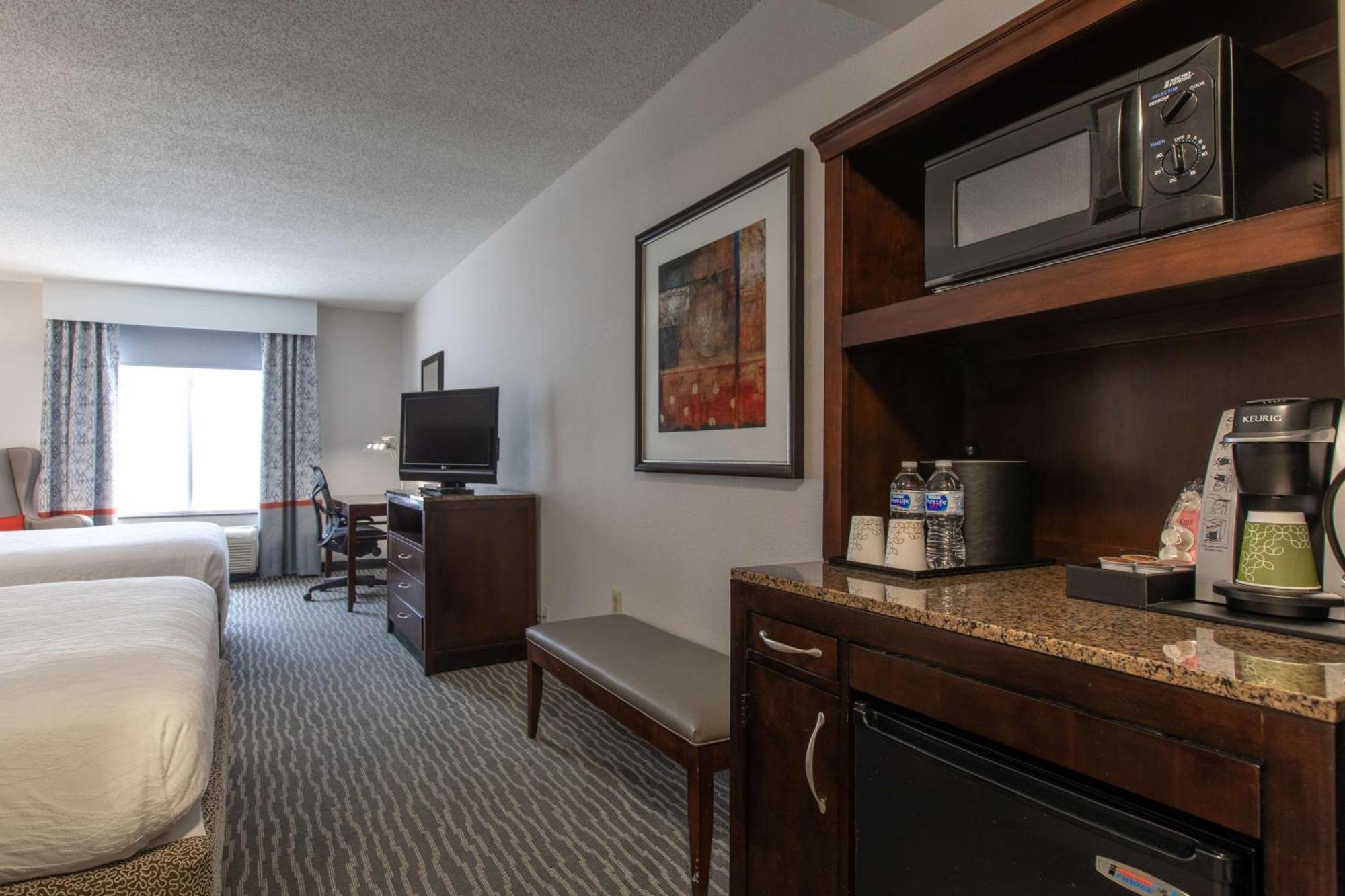 Hilton Garden Inn Линчберг Экстерьер фото